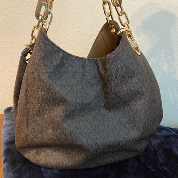 Michael Kors purse - Picture 1 of 2